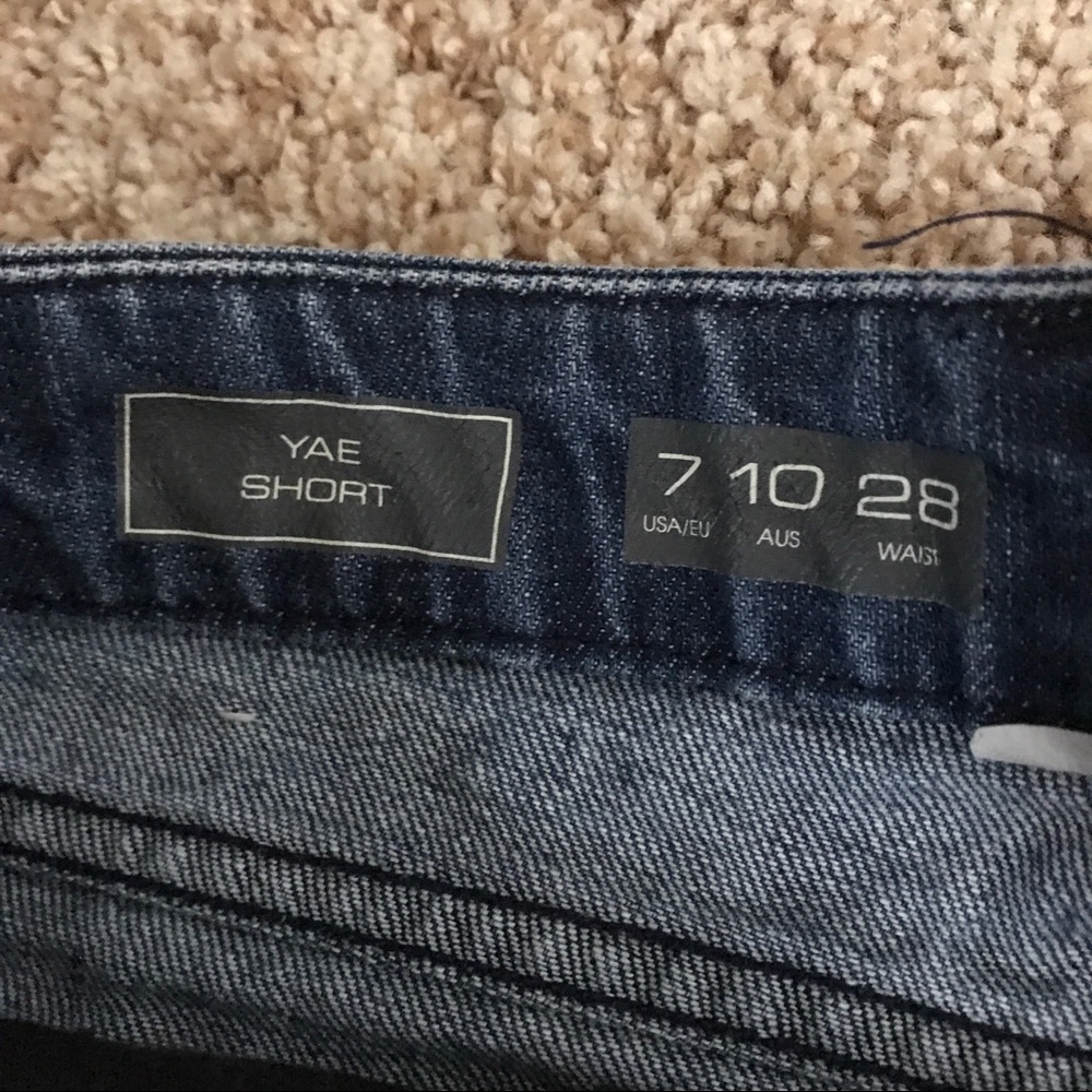 🌟Volcom Denim Shorts🌟 - Picture 2 of 4